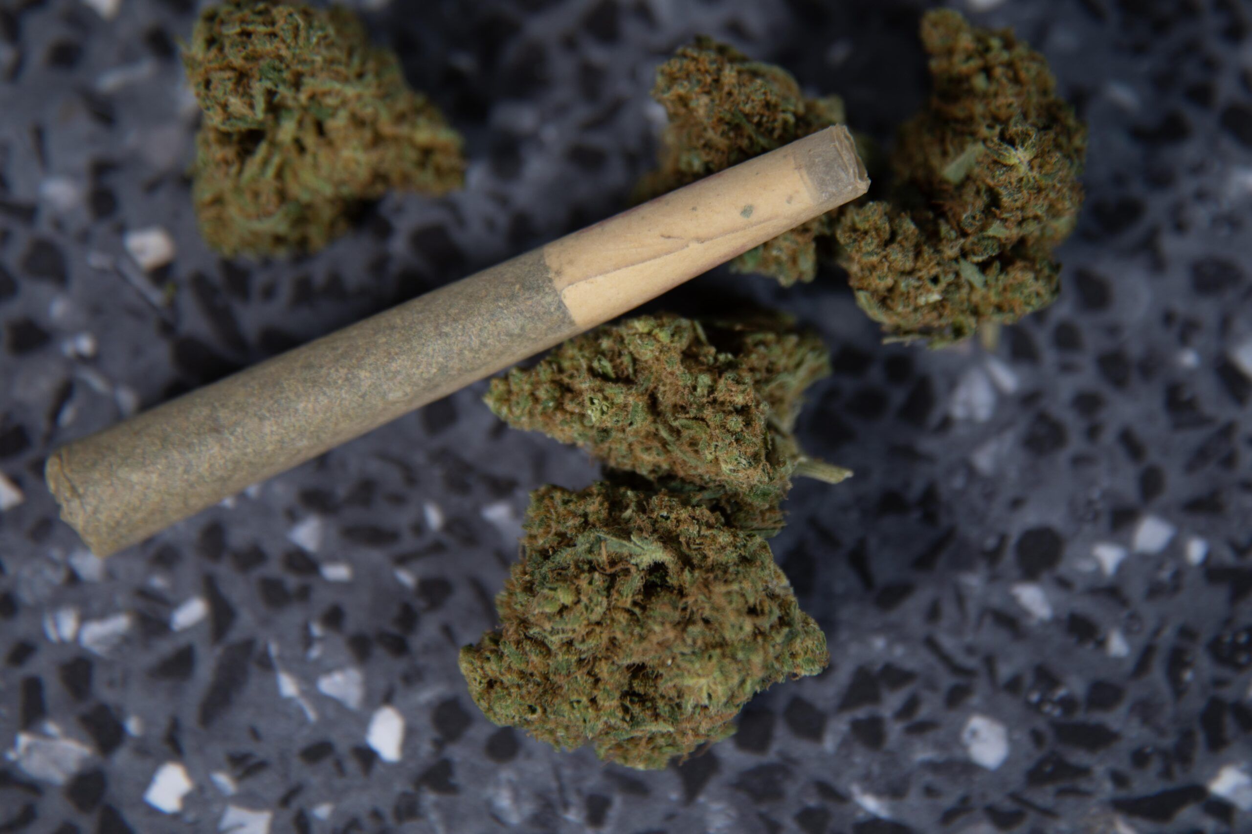 High Noon or Midnight Toke? The Best Time to Smoke Weed, According to Weed Lovers Everywhere